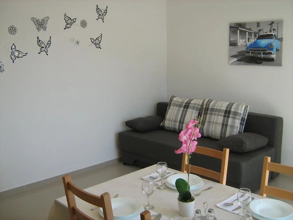 Apartmani Cuka Pakoštane